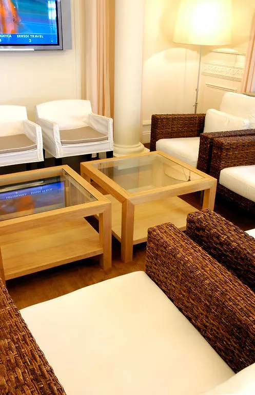 Hotel Napoleon Menton 4*,